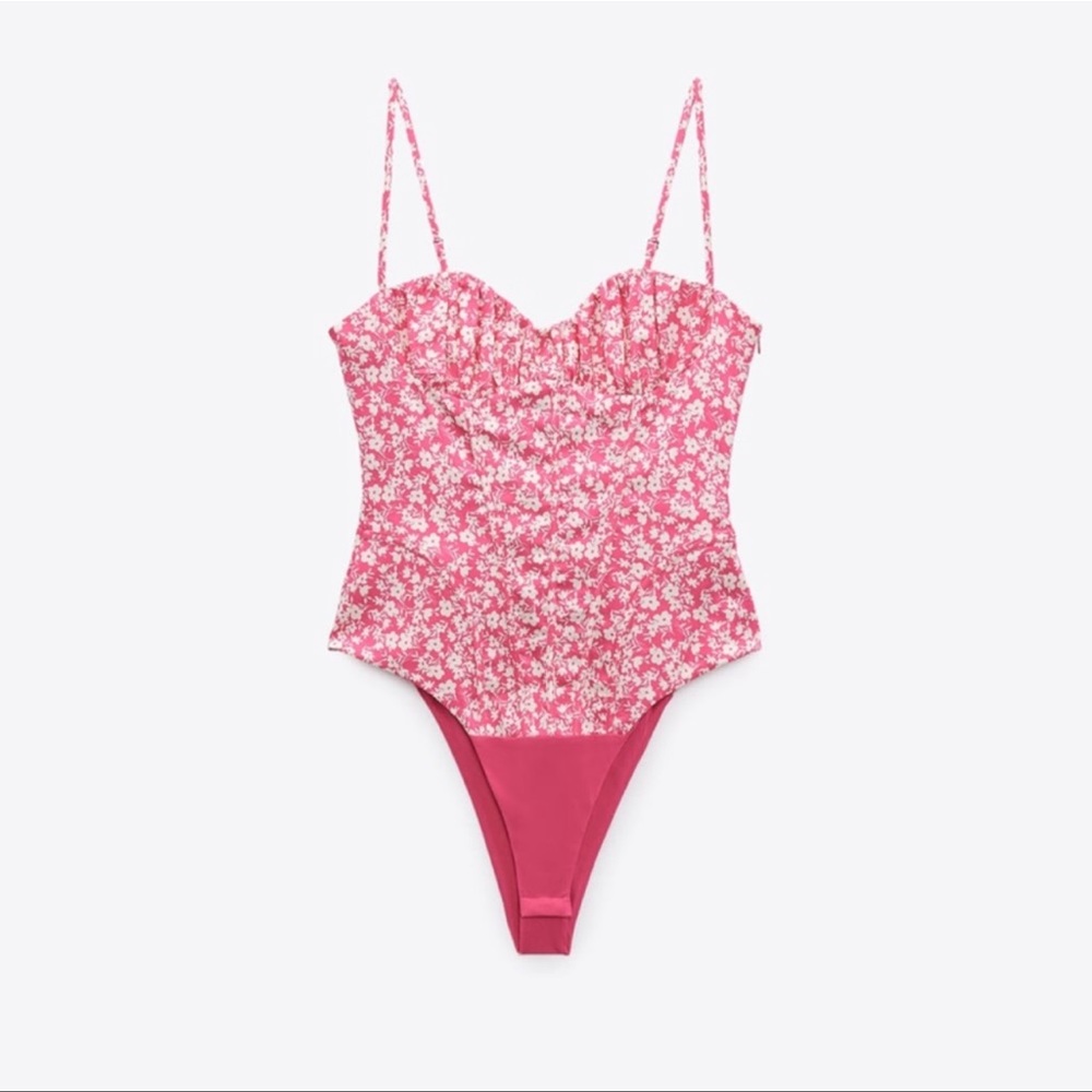 Zara M pink floral body suit NWT fits small